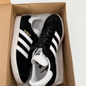 Adidas Gazelle W – Black & White – Women’s 6.5